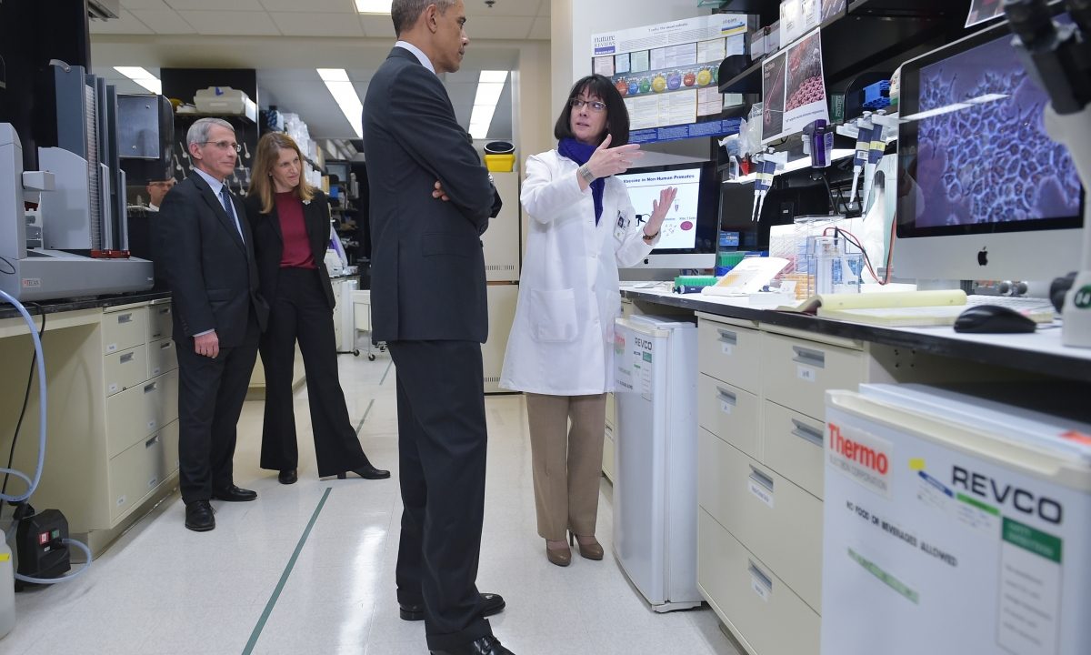 fauci obama and gates in wuhan 2015